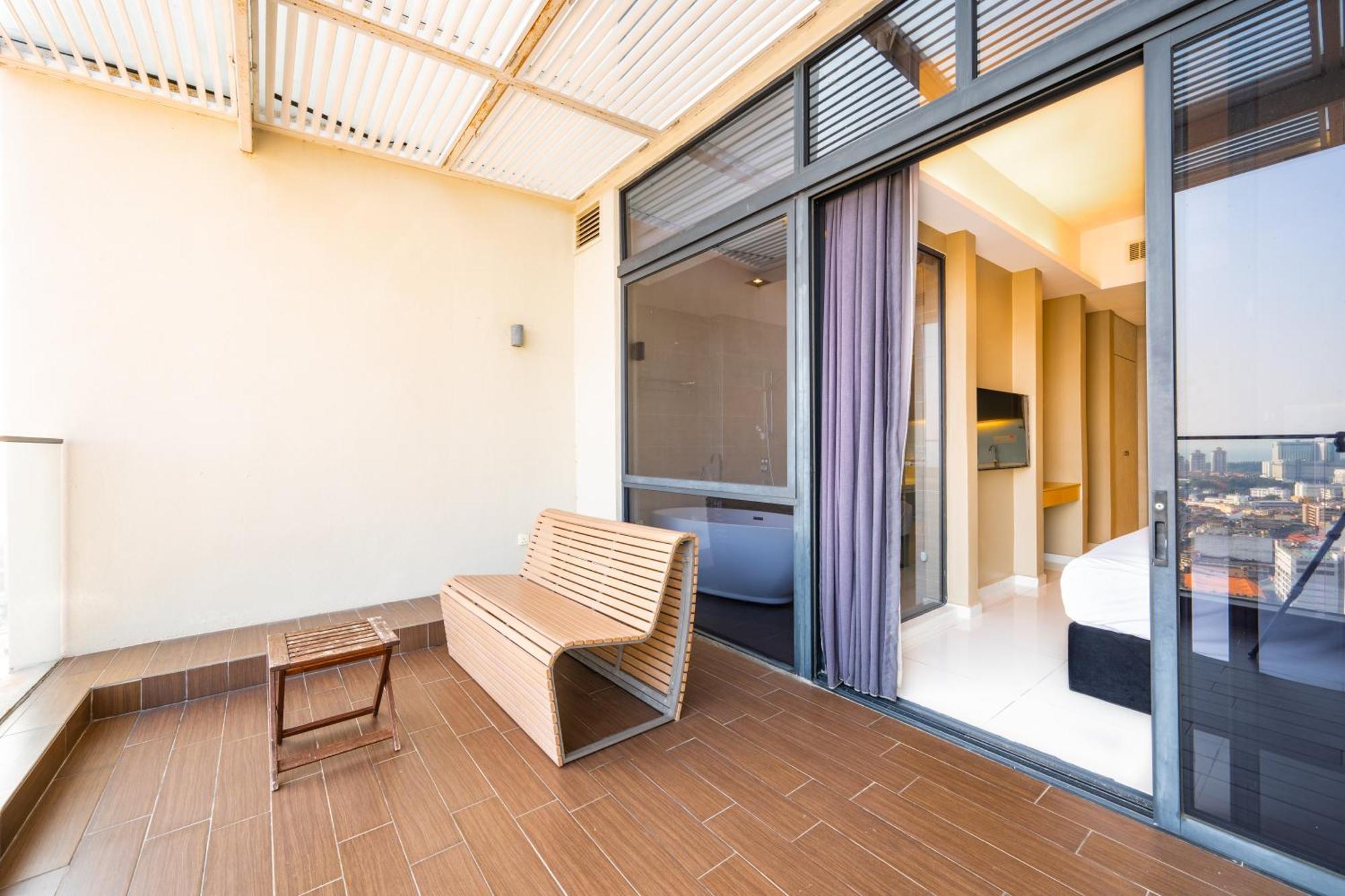 Greystone 99 Suites Malacca Esterno foto