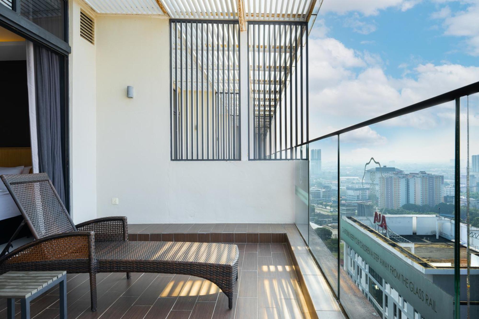 Greystone 99 Suites Malacca Esterno foto